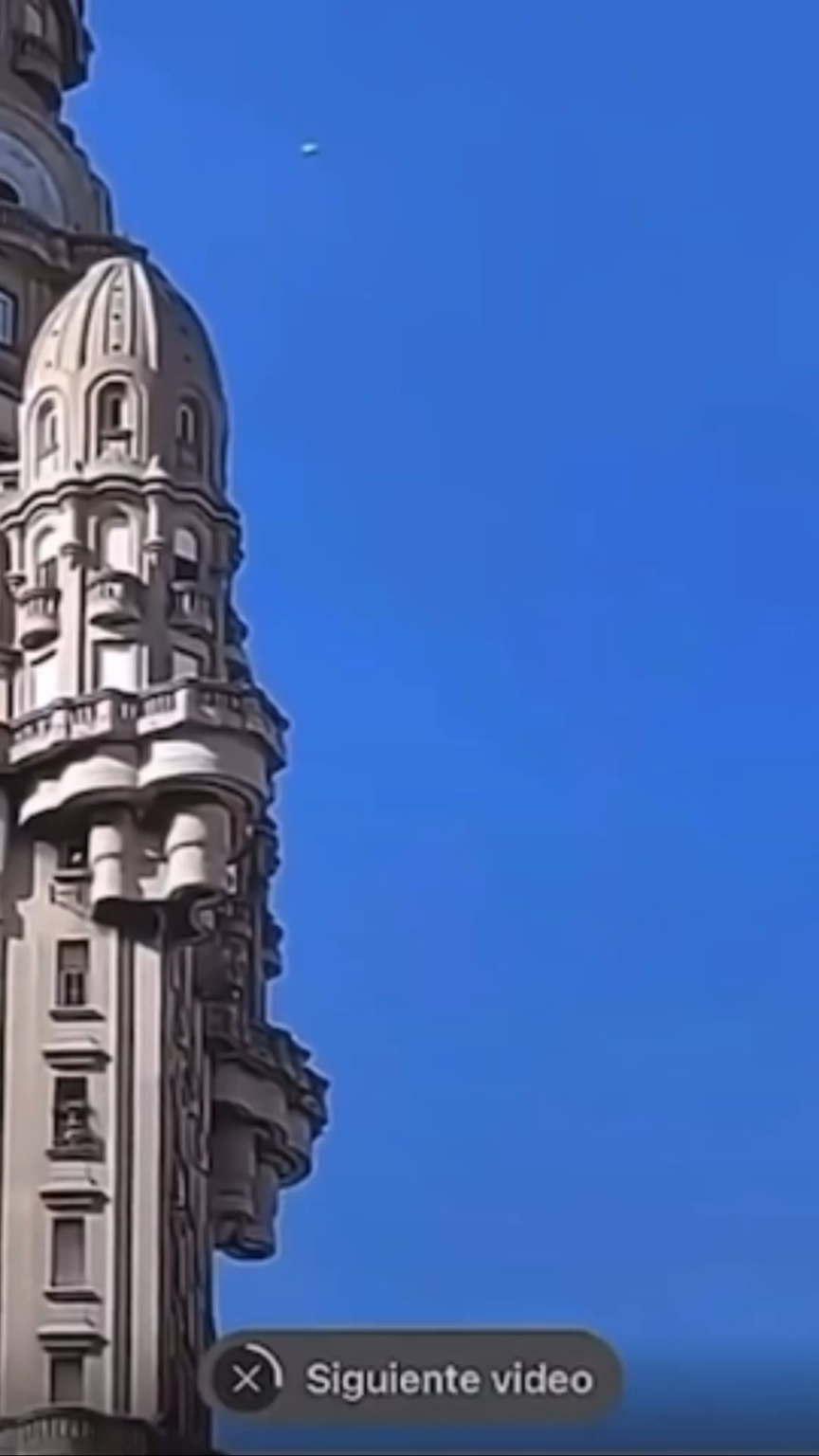 Seemingly legitimate examples of instantaneous acceleration