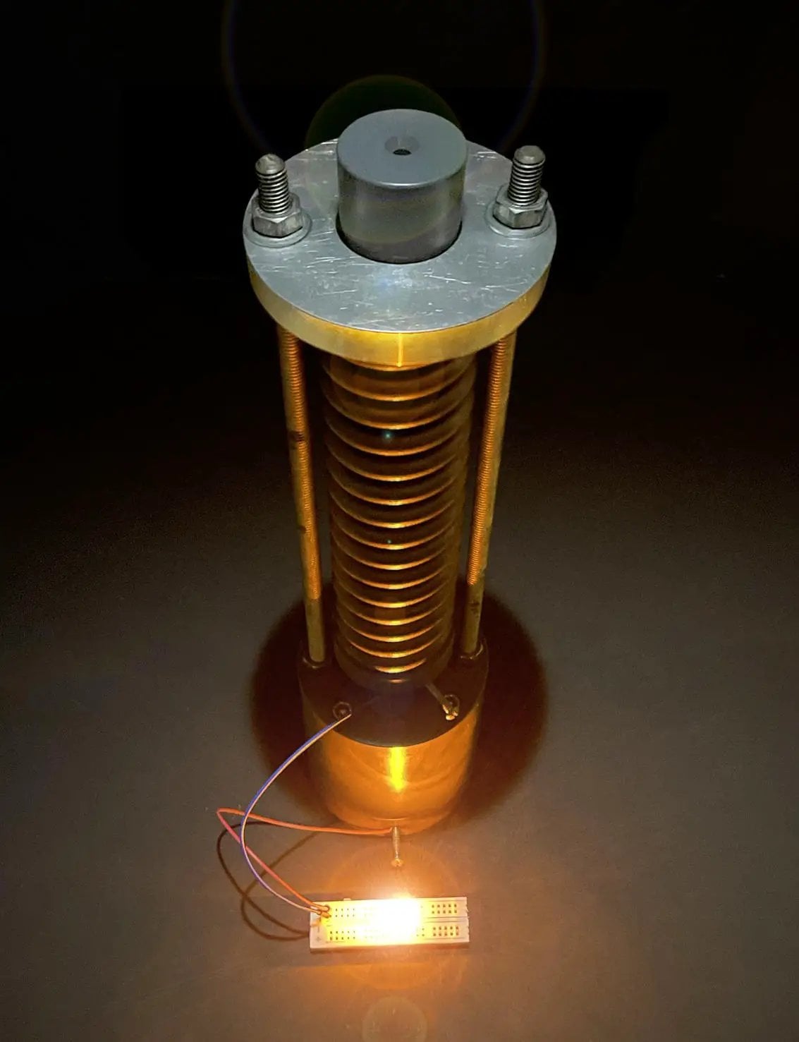 Does this discovery shed light on the “ancient battery” theory? UFO FEED