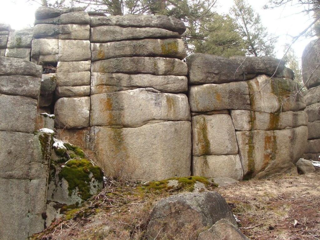 Megaliths of Montana: Man-made structures of giants or a quirk of nature? Among Montana’s megaliths, one of the most striking features is a segment resembling a “wall” comprised of massive stone blocks.