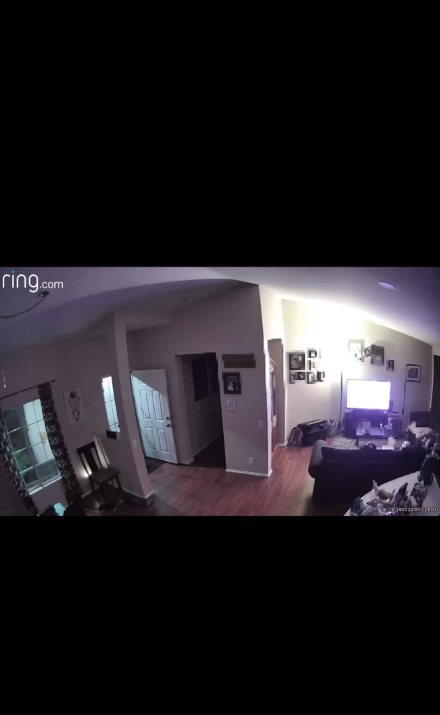 Grey alien caught on ring.