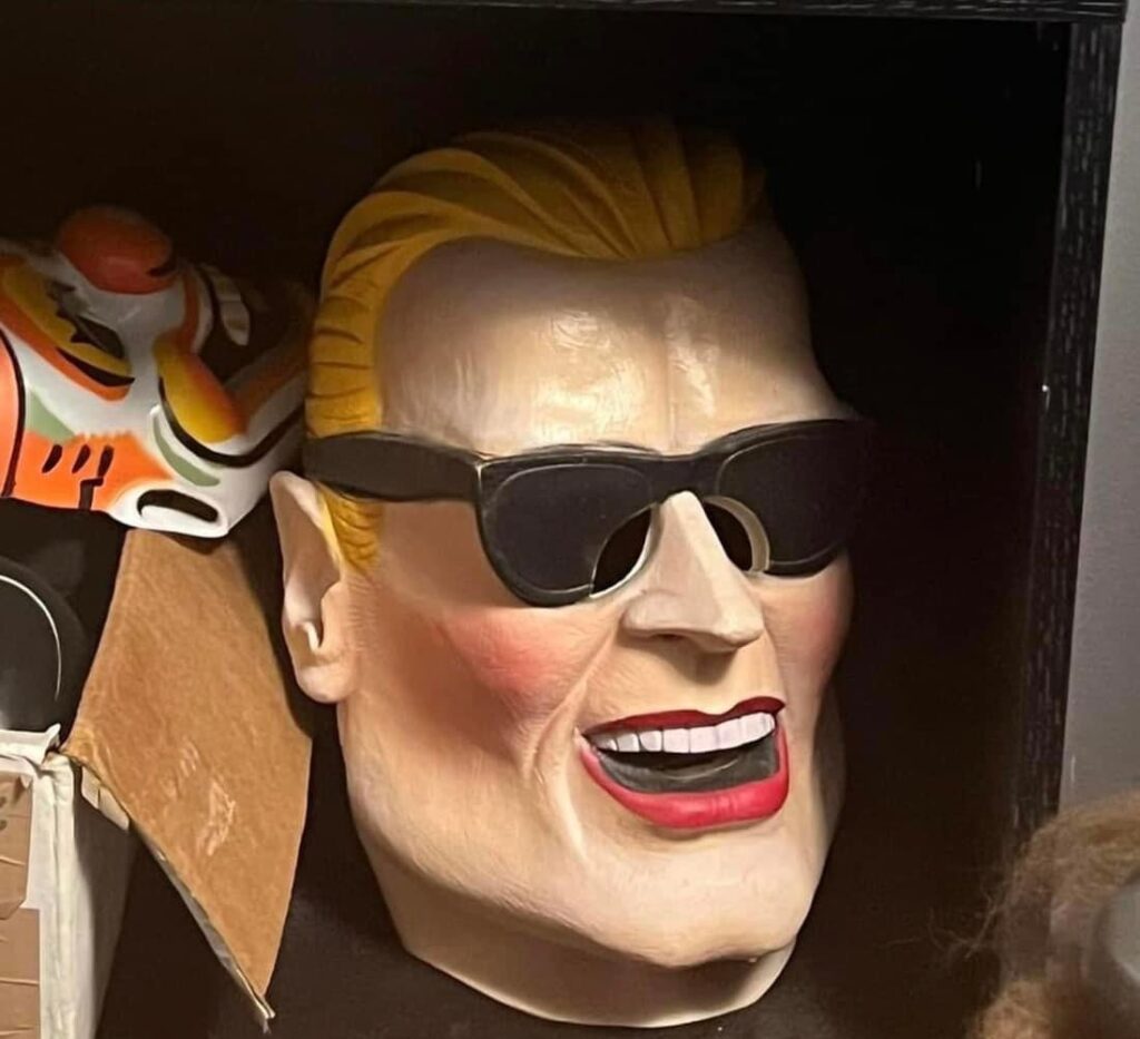 Anyone else like the Max Headroom Incident!? Here’s my vintage Max Headroom Mask