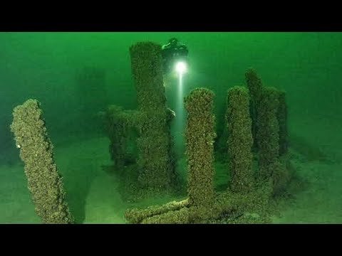 In 2007, while searching for the remains of sunken ships, scientists discovered a stone structure at a depth of 12 meters in Lake Michigan. The Stonehenge is estimated to be around 9000 years old but there are various drawings on some of the stones and one is of a Mastodon.