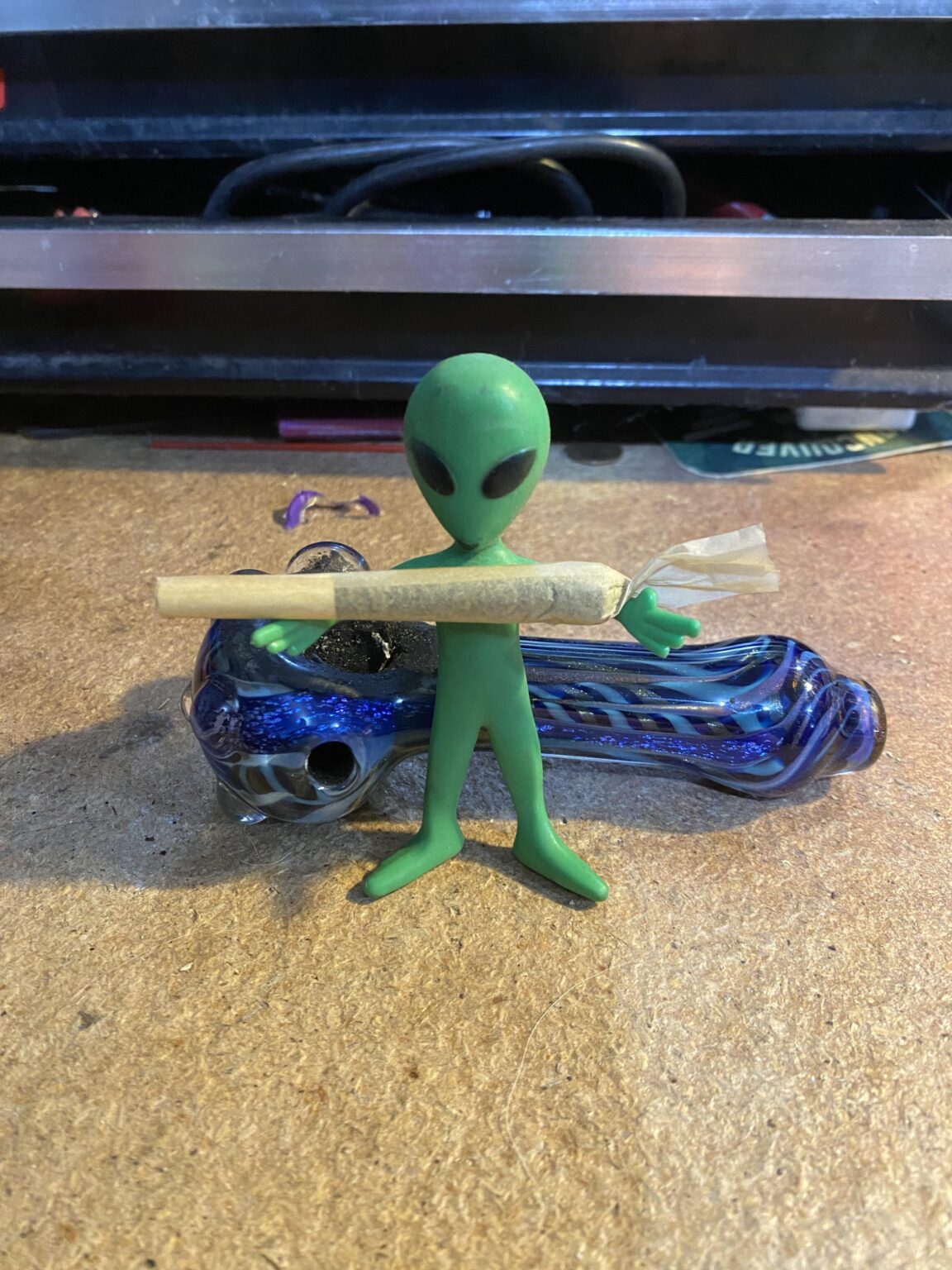 Do Aliens smoke weed? If not weed what would be there substitute?