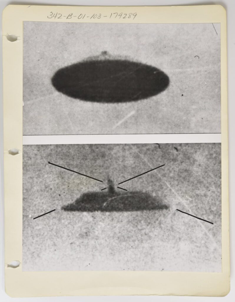 NARA (National Archives and Records Administration) UAP Records Release 179289. USAF » SCIENTIFIC STUDY OF UFOs « Enlargements of UFO images from photos 1 and 2. (Plate #26) Copied from 8x10 print reed 1/13/69 from SAFOI. Filed - UNIDENTIFIED FLYING OBJECTS