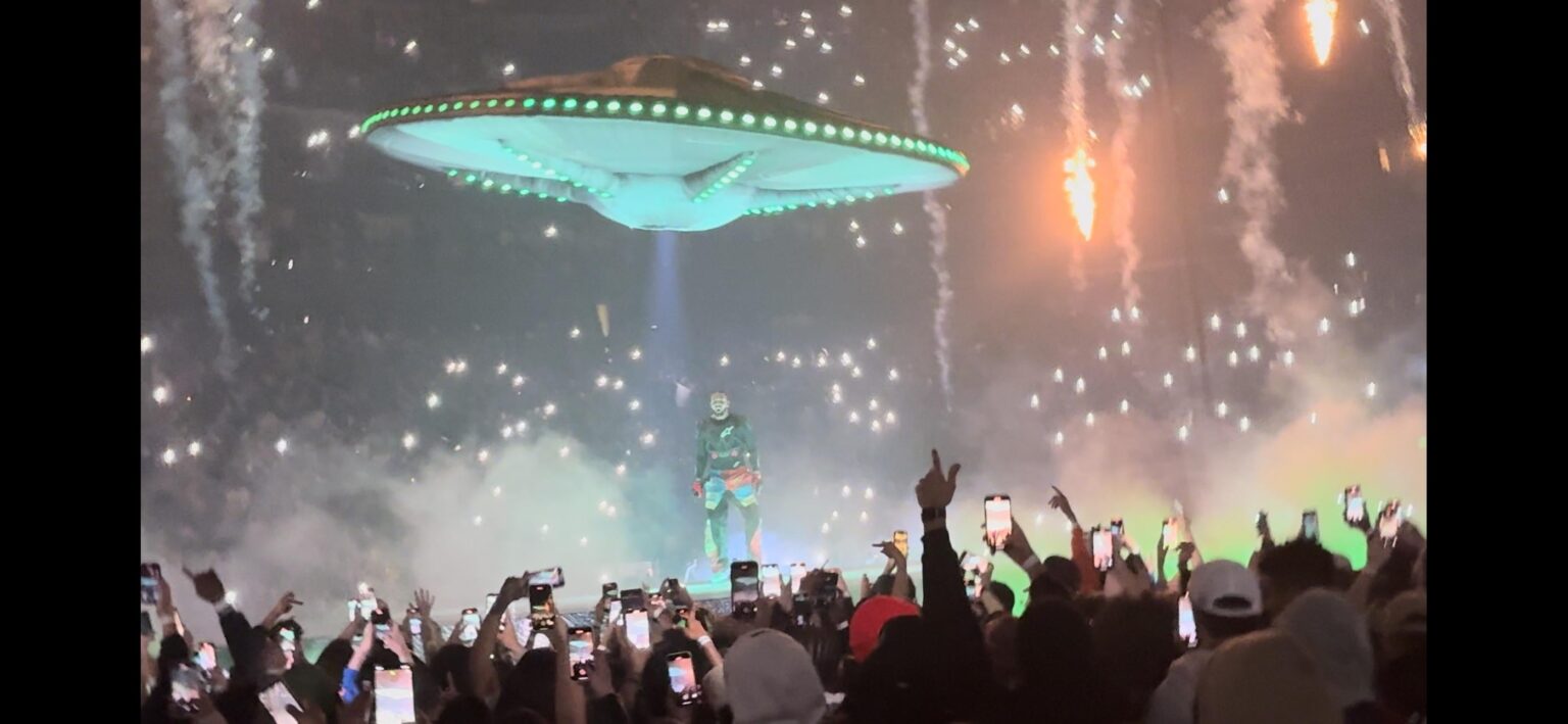 Drake is an Alien