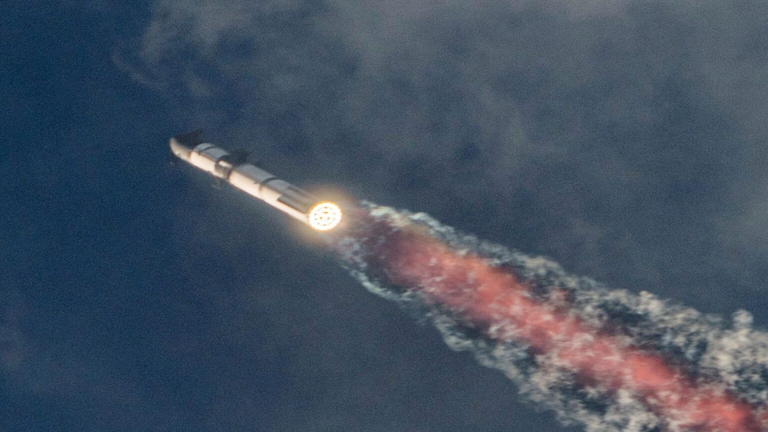SpaceX’s Starship rocket completes test flight for the first time, successfully splashes down