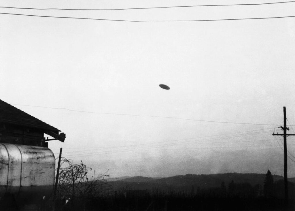 The 1950 McMinnville Oregon UFO photos The 1950 McMinnville Oregon UFO photos