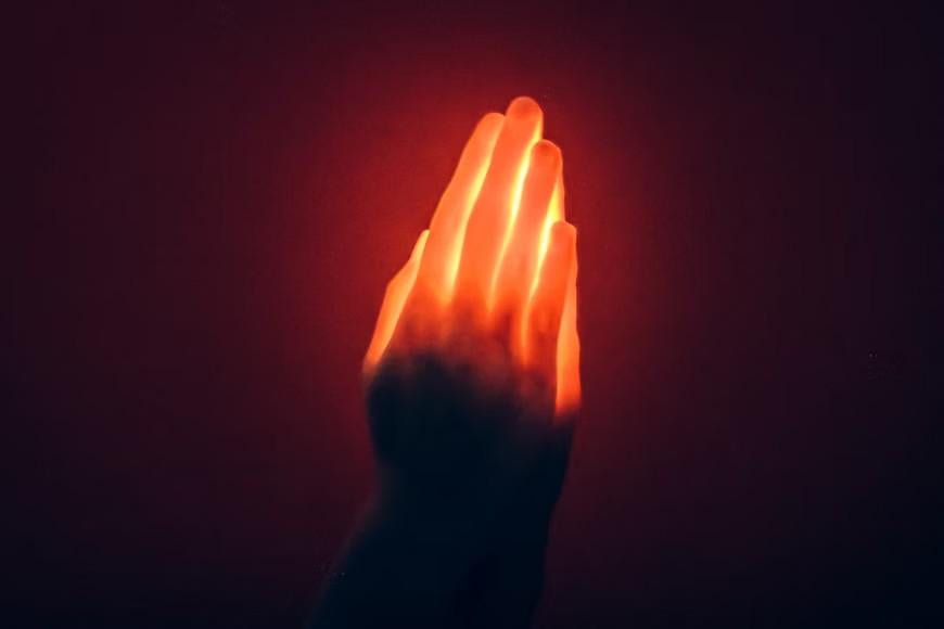 We emit visible light that disappears when we die, study says.

The experiment revealed direct physical evidence of the phenomenon that ceases with death, suggesting that all living beings—including humans—can literally glow.