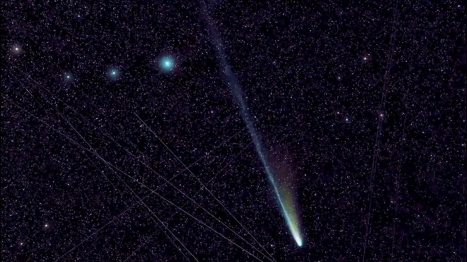 Once in a lifetime shot (video) - Comet Lemmon and meteor trail