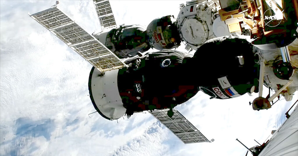 Soyuz MS-28 crew makes Thanksgiving Day arrival at International Space Station