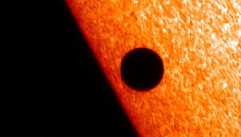 The Acid Test of 3I/ATLAS at Perihelion | by Avi Loeb | Oct, 2025 The Acid Test of 3I/ATLAS at Perihelion