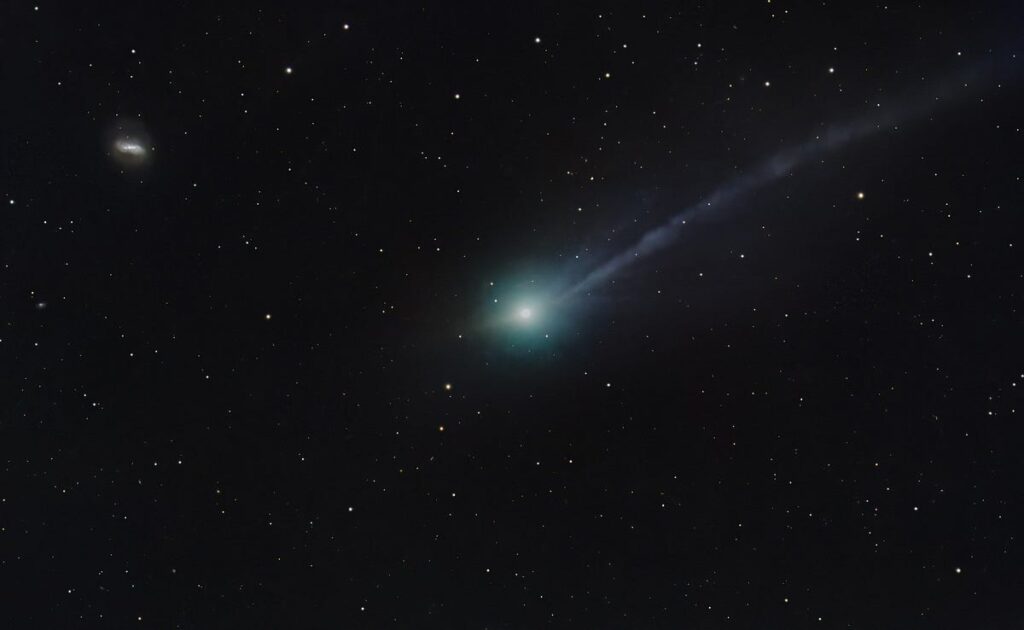 Magnificent Images of Jets Around 3I/ATLAS | by Avi Loeb | Nov, 2025 Magnificent Images of Jets Around 3I/ATLAS