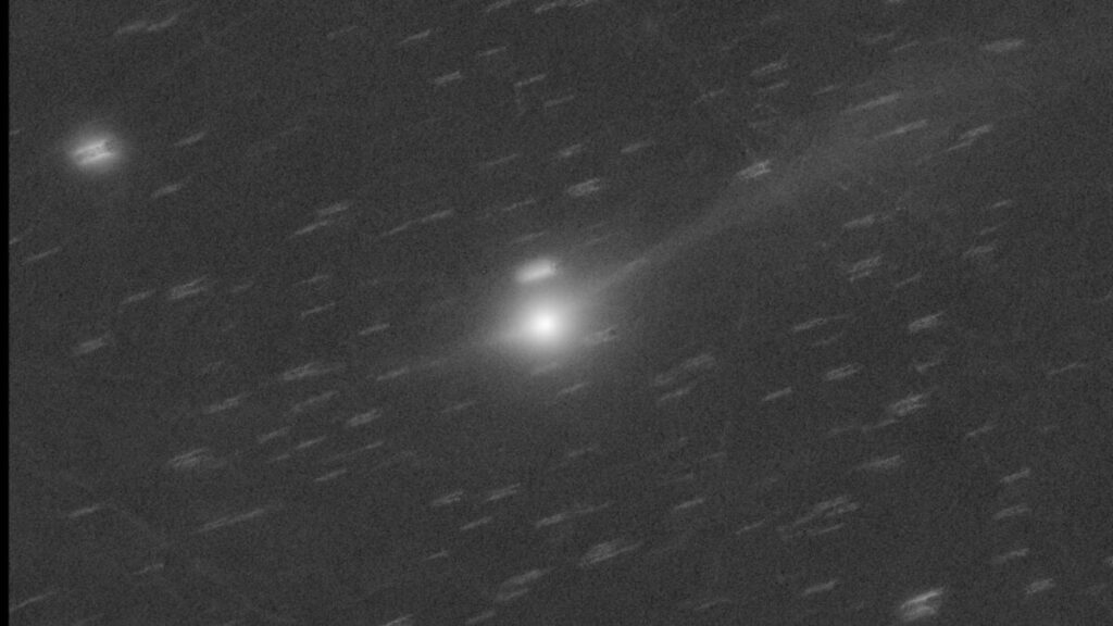 Radio Signal Crushes Alien Theory About Interstellar Comet 3I/ATLAS Radio Signal Crushes Alien Theory About Interstellar Comet 3I/ATLAS