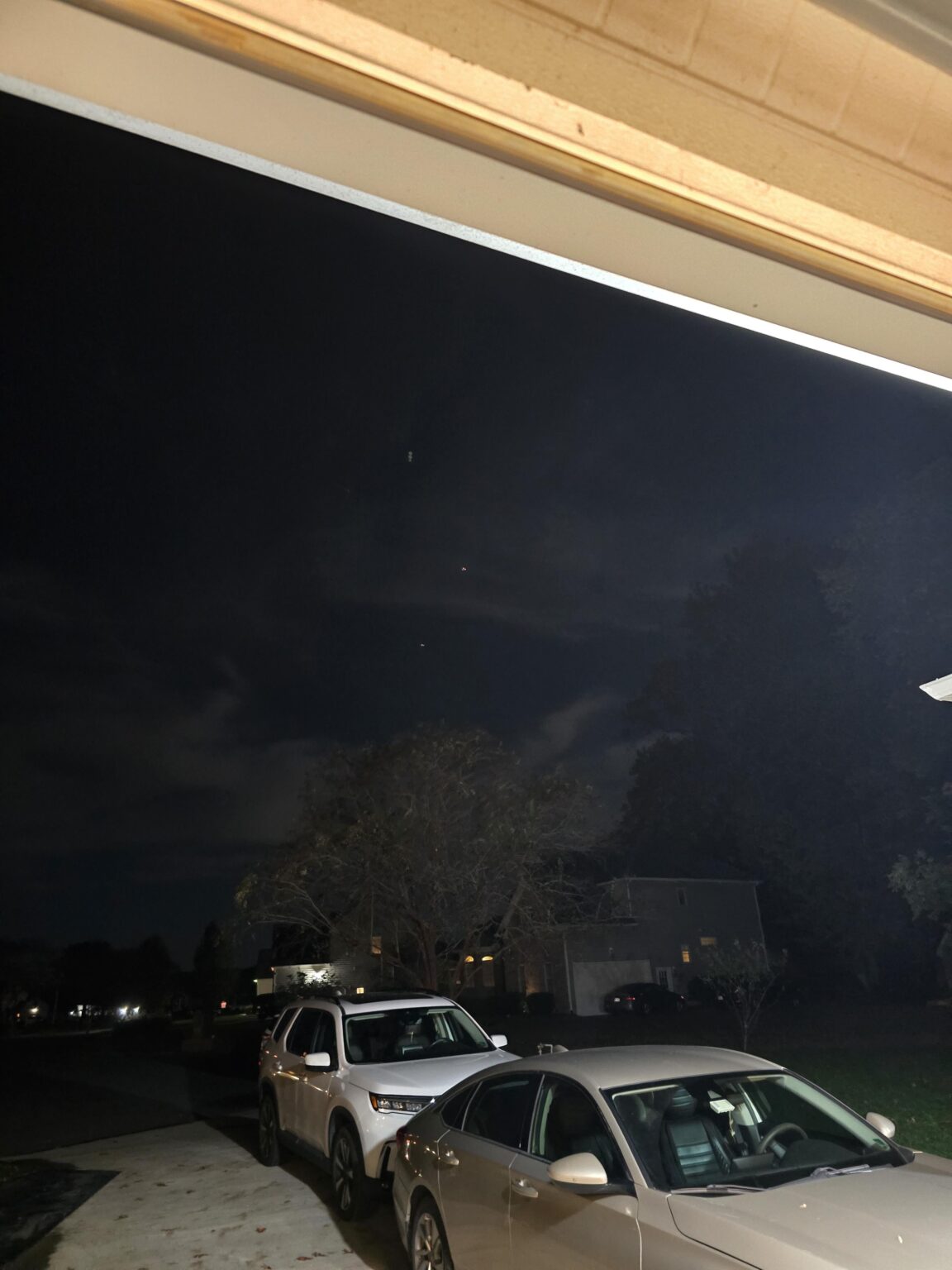 Not a alien UFO, Ijust want to know what it was "745 pm" "10 miles outside Langley air force base"