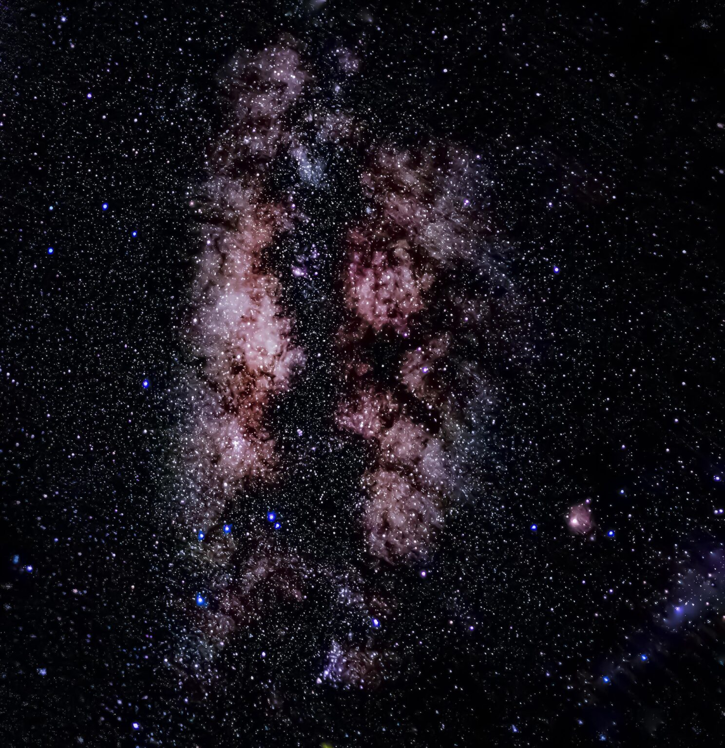 Central region of the Milky Way -- Astrophotographed with a cell phone