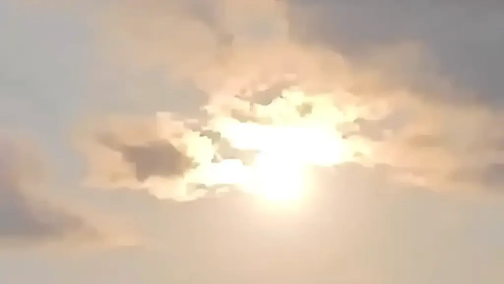 Bright daylight fireball produces sonic boom over Puerto Rico