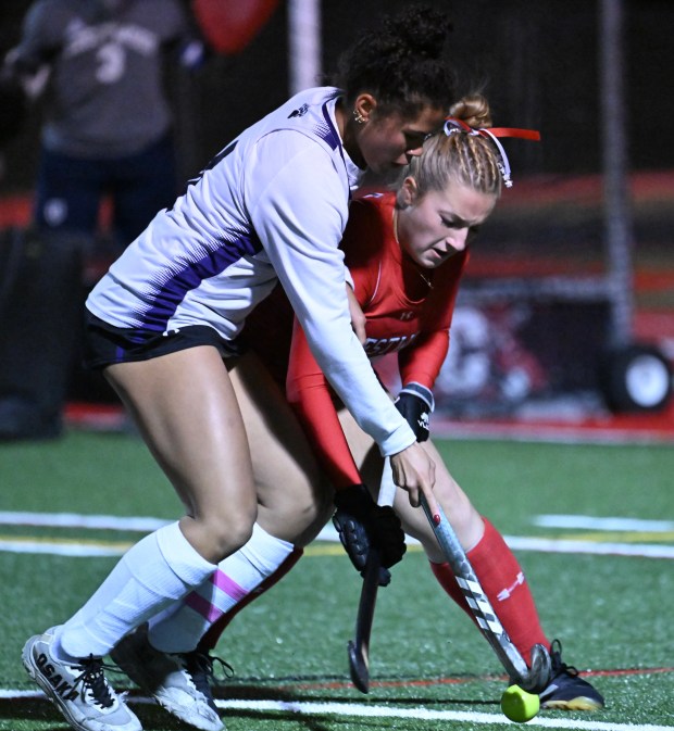 Crestwood’s Lexi Zabroski, left, and Northern’s Keairah Dykes battle for...