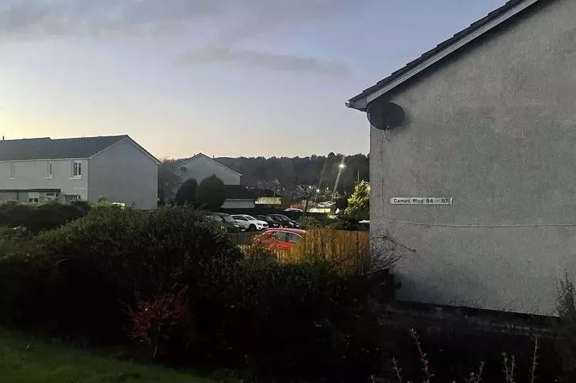Triangle Lights formation seen in Livingston Scotland.