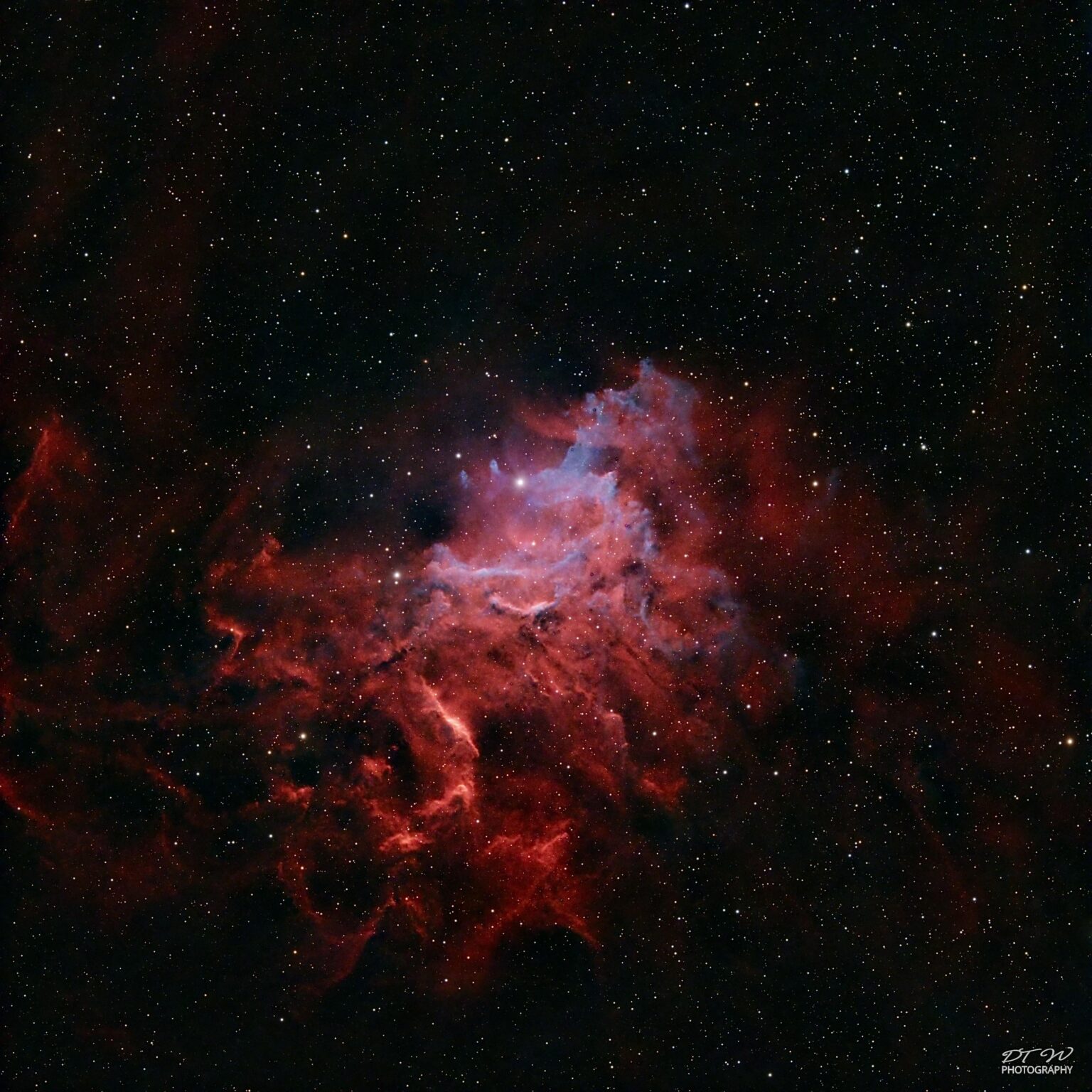 IC 405 The Flaming Star Nebula
