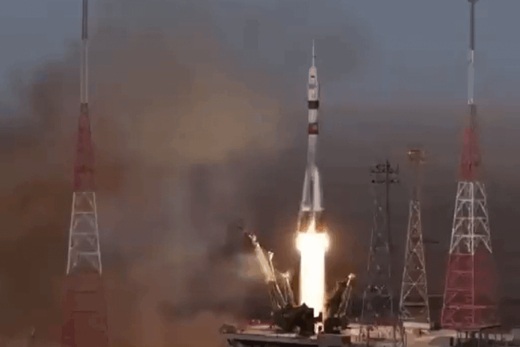 Russia accidentally destroys its only way of sending astronauts to space