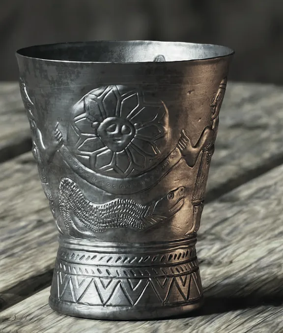 Ancient Goblet Discovery Shows Stunning Parallels to 3I/ATLAS as Researchers Reexamine a 4,300-Year-Old Cosmic Scene