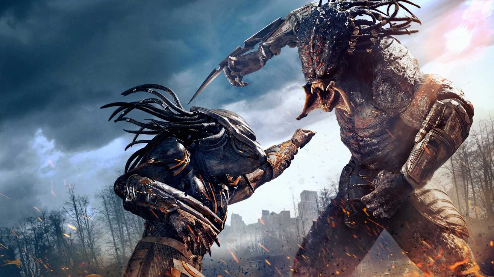 Two Yautjas fighting in The Predator