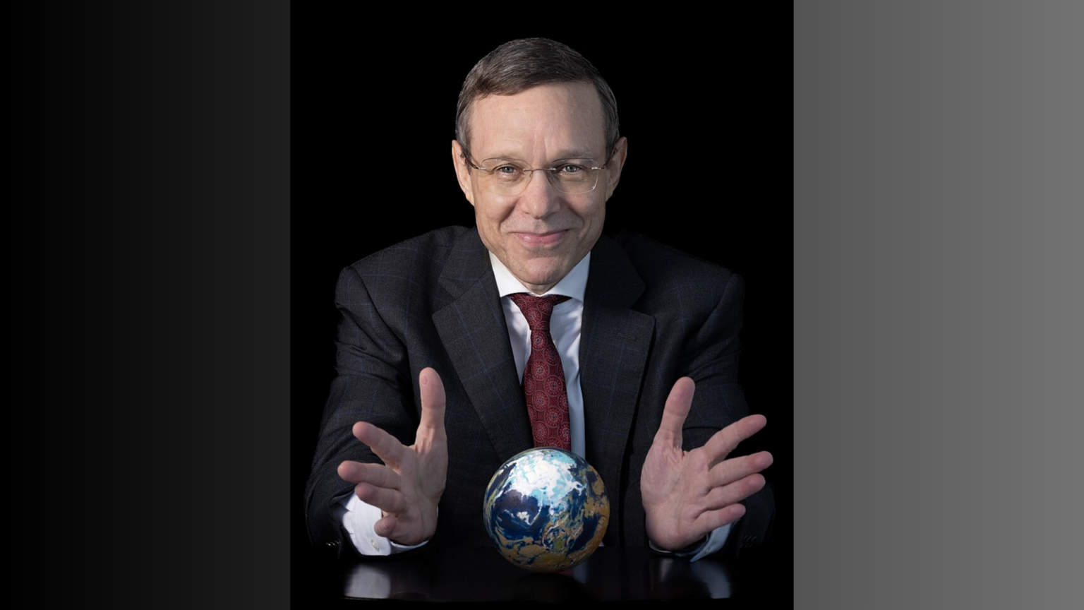 Avi Loeb Highlights 3I/ATLAS Anomalies Amid Sterile Neutrino Controversy in Physics Avi Loeb Highlights 3I/ATLAS Anomalies Amid Sterile Neutrino Controversy in Physics