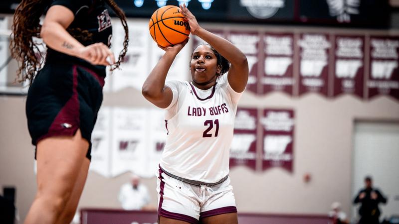 #10 Lady Buffs Make it Nine Straight, Outlast the Comets on the Road