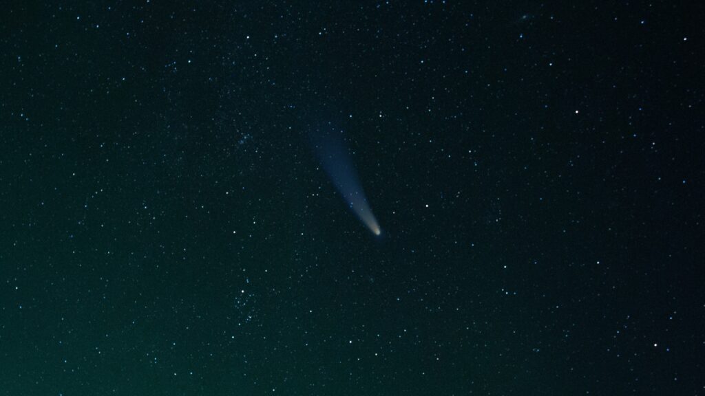 Comet 3I/ATLAS's Secrets: 'Pristine' Interstellar Rock Has a Carbon Trail