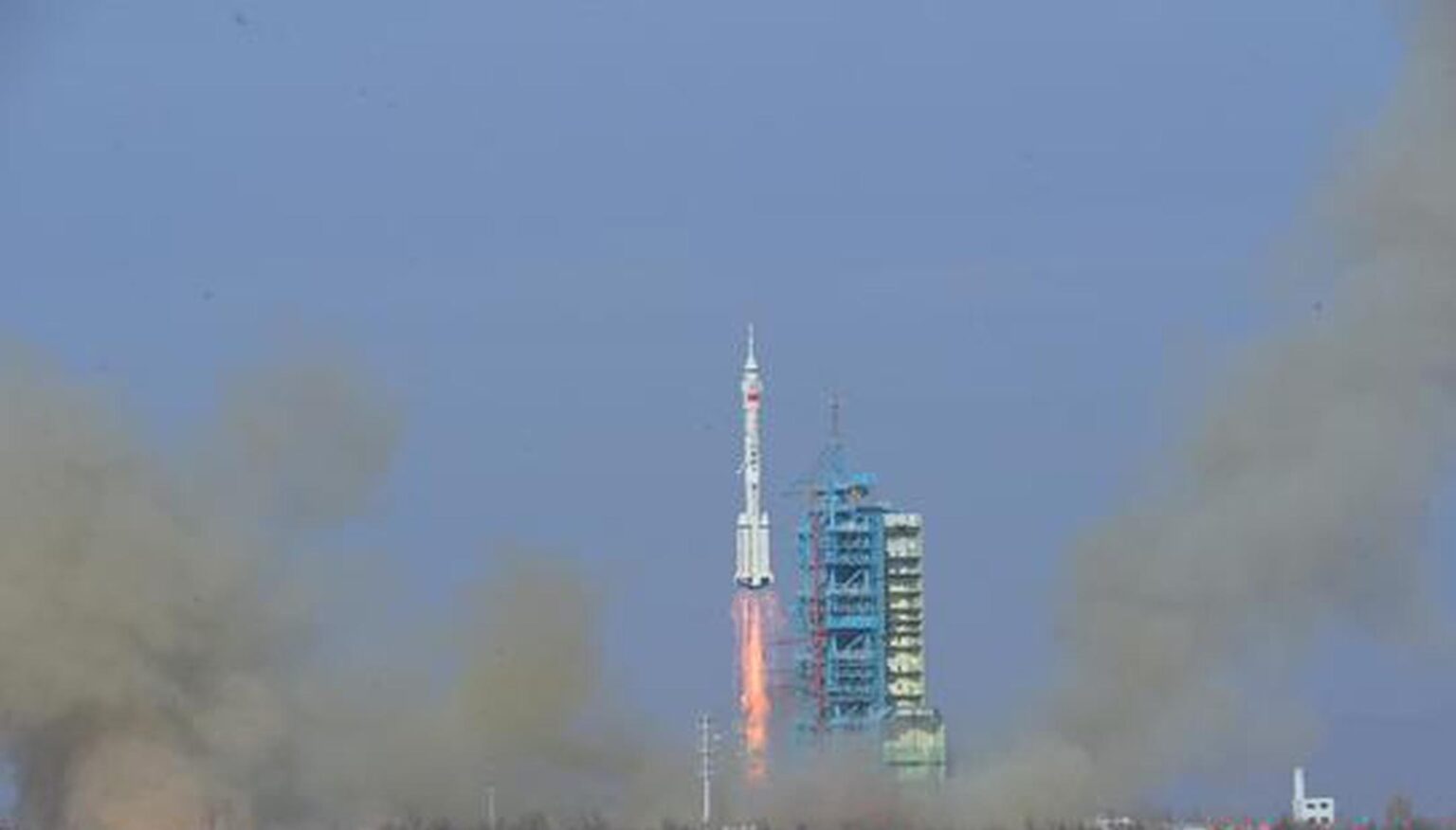 Shenzhou-21 crew advances key space experiments in orbit