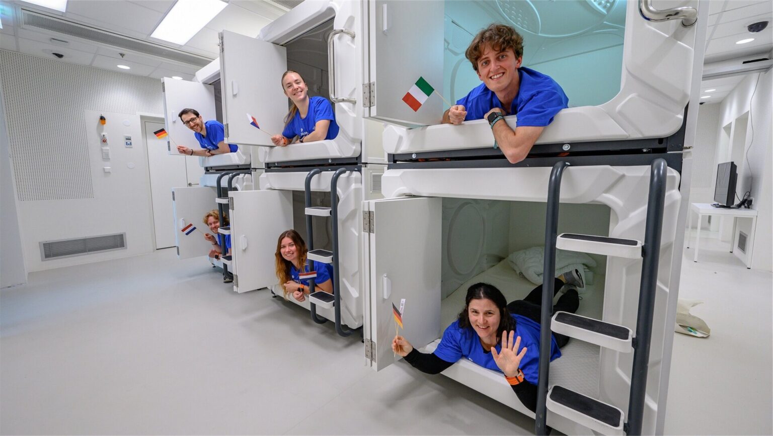 8 640 000 seconds to Mars 8 640 000 seconds to Mars