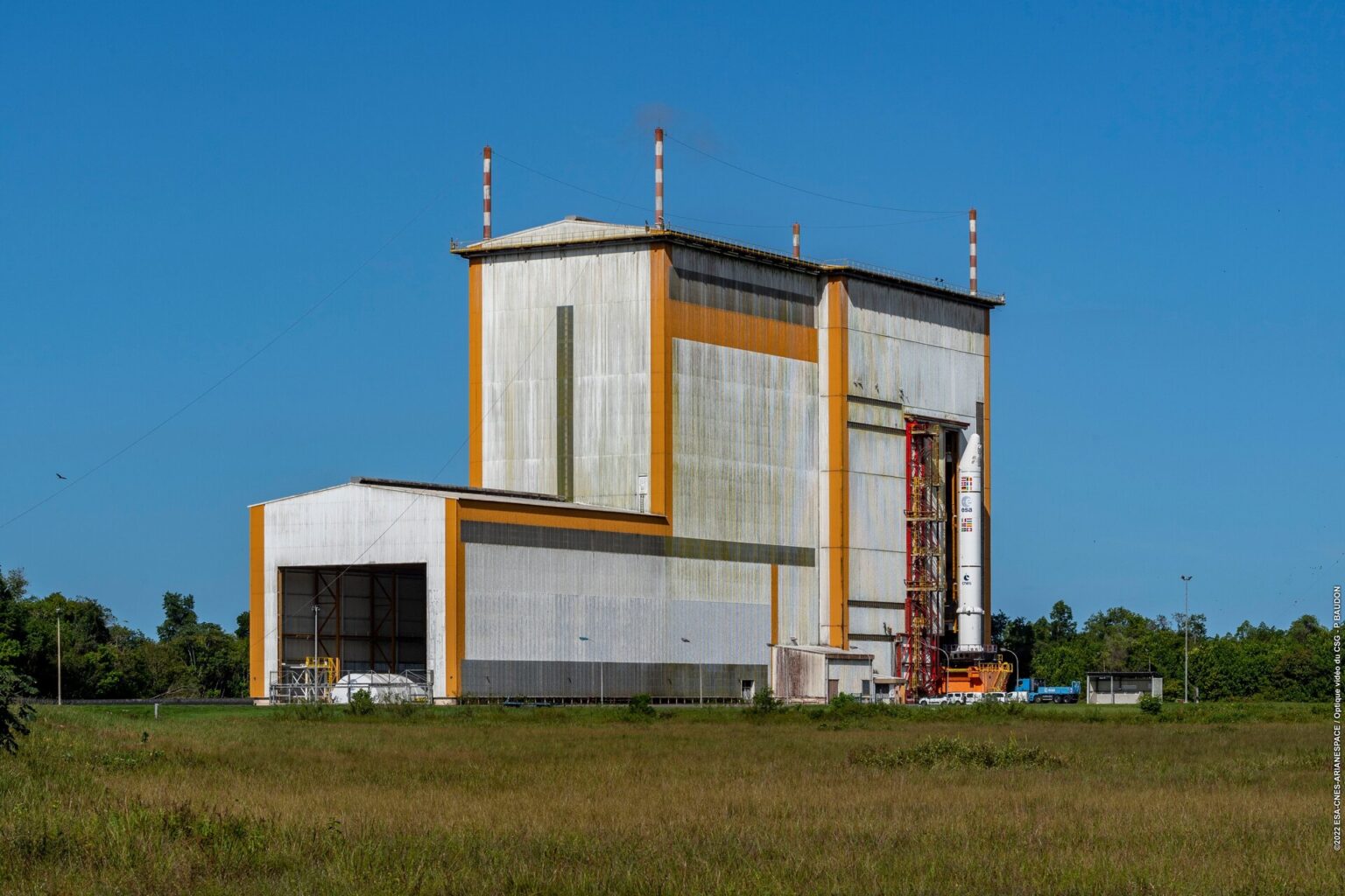 Ariane 5 integration building transferred to Avio for Vega rocket operations