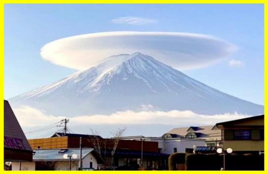 Stunning Lenticular Cloud Over Mount Fuji Looks Like a Giant UFO Hovering Above Japan’s Iconic Volcano Peak