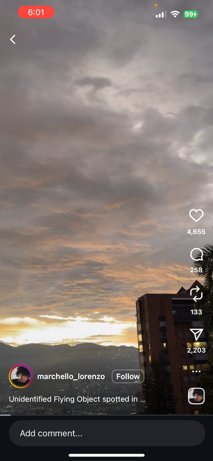 Diamond shaped UAP rotating above Medellin, Colombia 12/7/2025