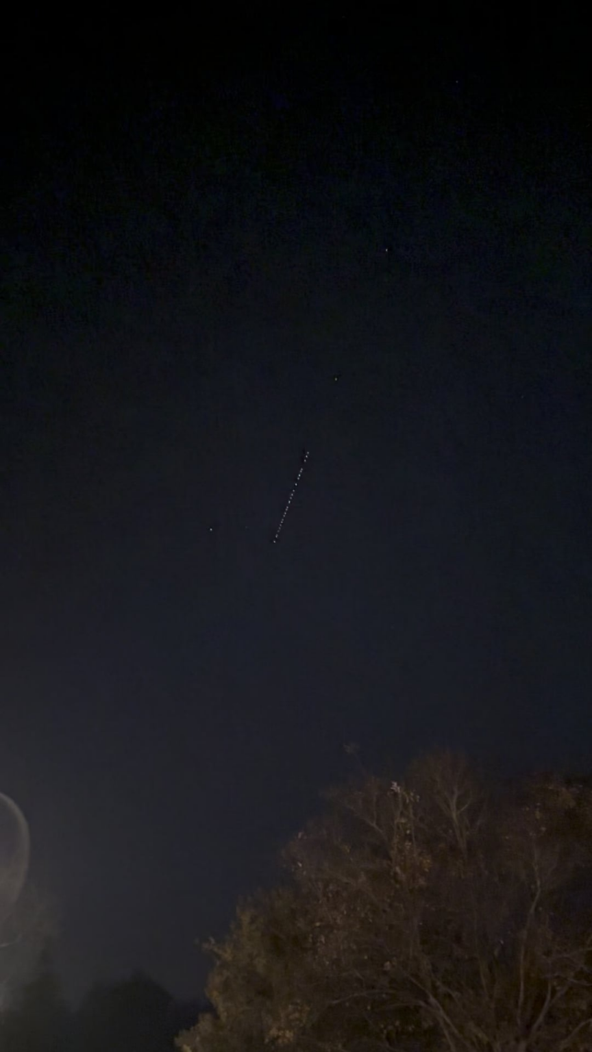 Chain of lights 6:00pm, 12/15/25 above Bay Area