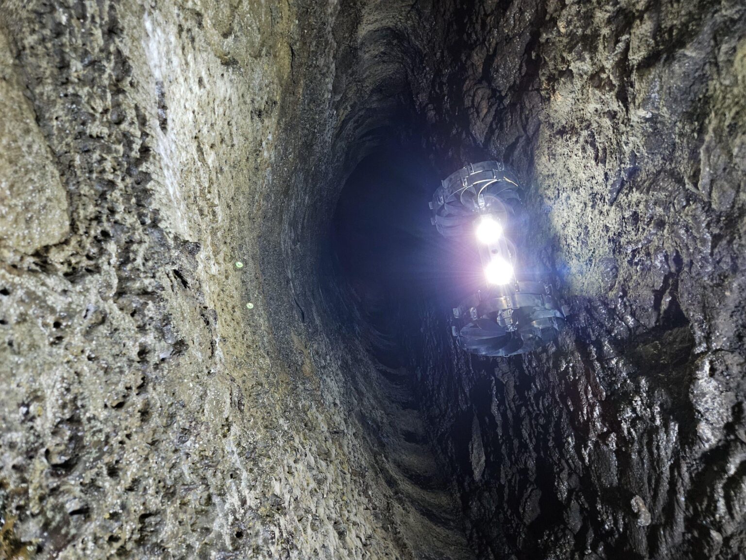 An 'origami' airless wheel to explore lunar caves