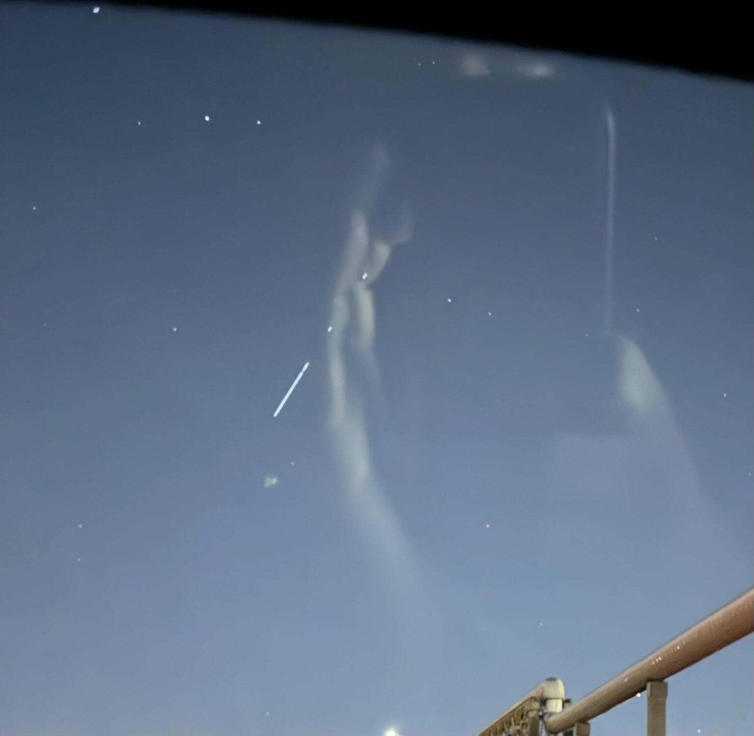 Something weird in the sky- help me make sense of it