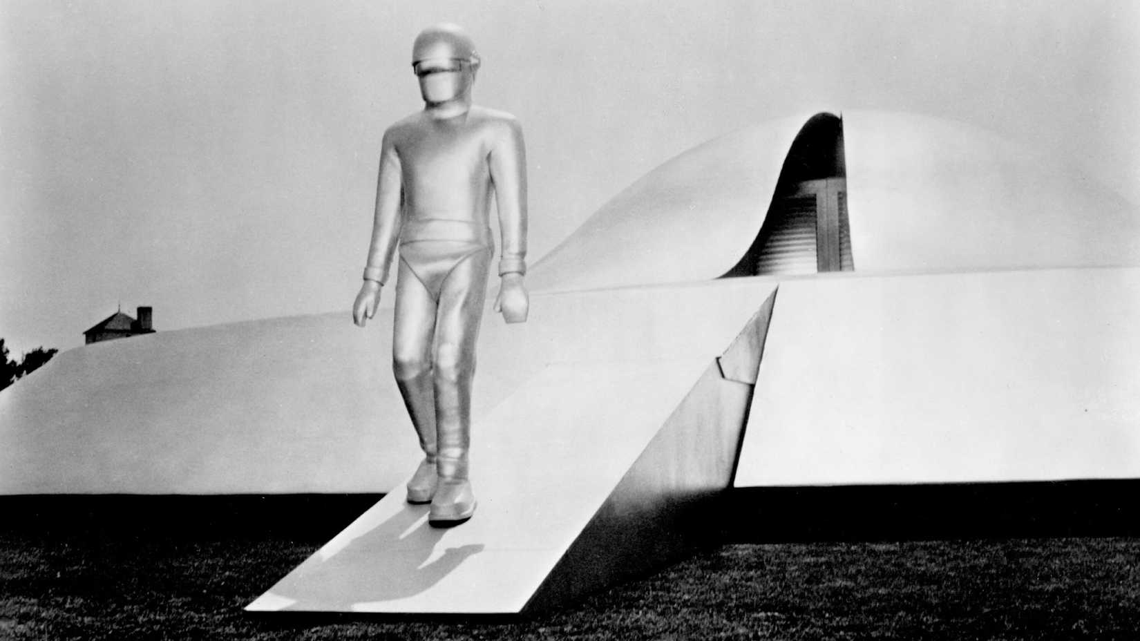 Gort exits the saucer in The Day the Earth Stood Still