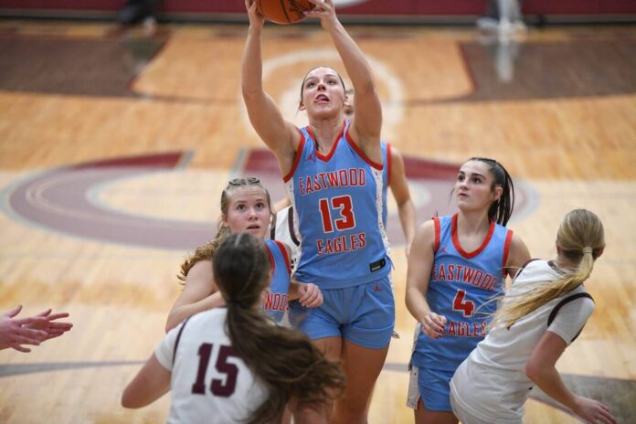 Eagles stumble, fall 52-39 to Comets Eagles stumble, fall 52-39 to Comets