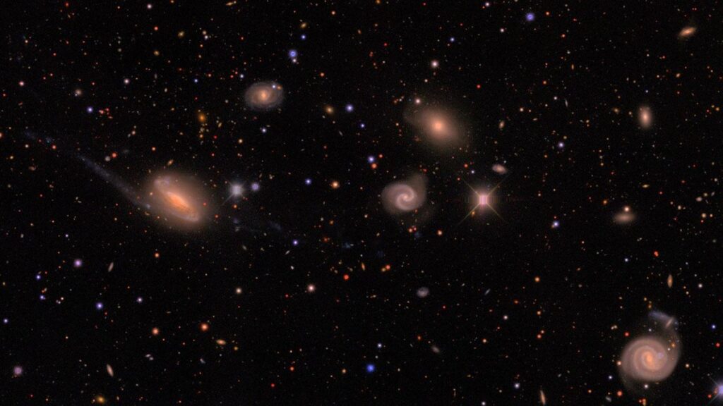 Largest galaxy survey yet confirms that the Universe is not clumpy enough