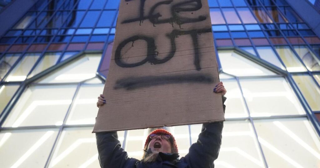 Immigration crackdown chief to leave Minneapolis