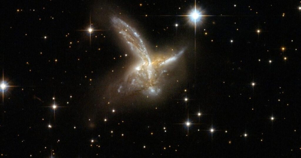Two galaxies in cosmic dance looks like bird in flight | News Two galaxies in cosmic dance looks like bird in flight