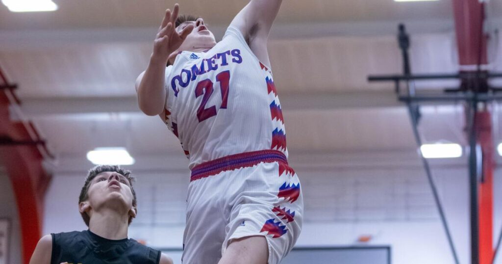 FRIDAY NIGHT HOOPS: Panthers are game but Comets pull away late