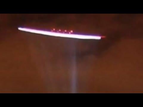 This UFO caused the closure of Hangzhou Airport, China. Looks like an exploratory mission.