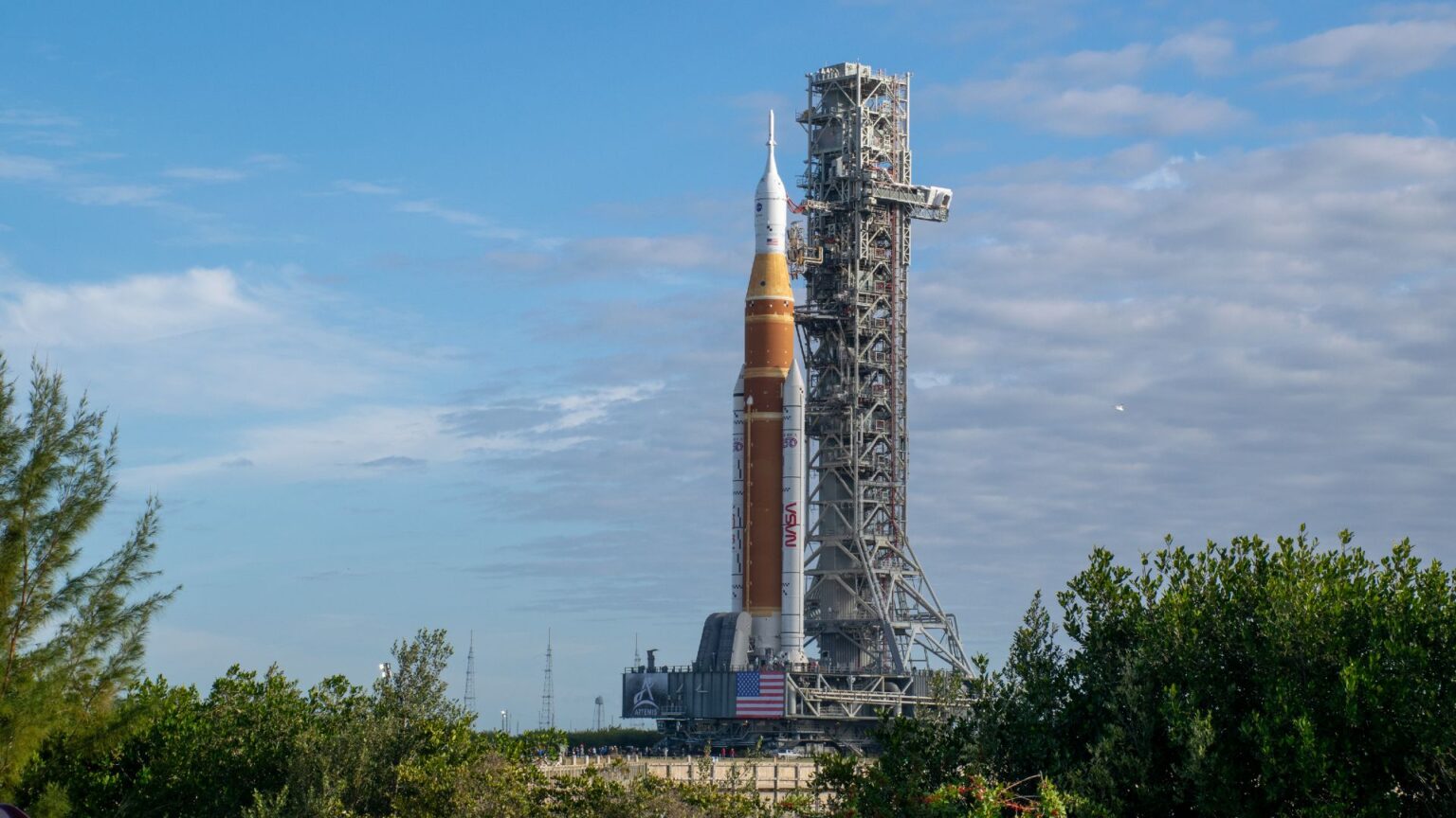 NASA rolls Artemis 2 moon rocket to launch pad photo of the day for Jan. 19, 2025