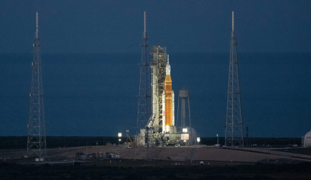 Artemis II is at NASA’s launch pad. Here’s what happens next – Houston Public Media Artemis II Rollout