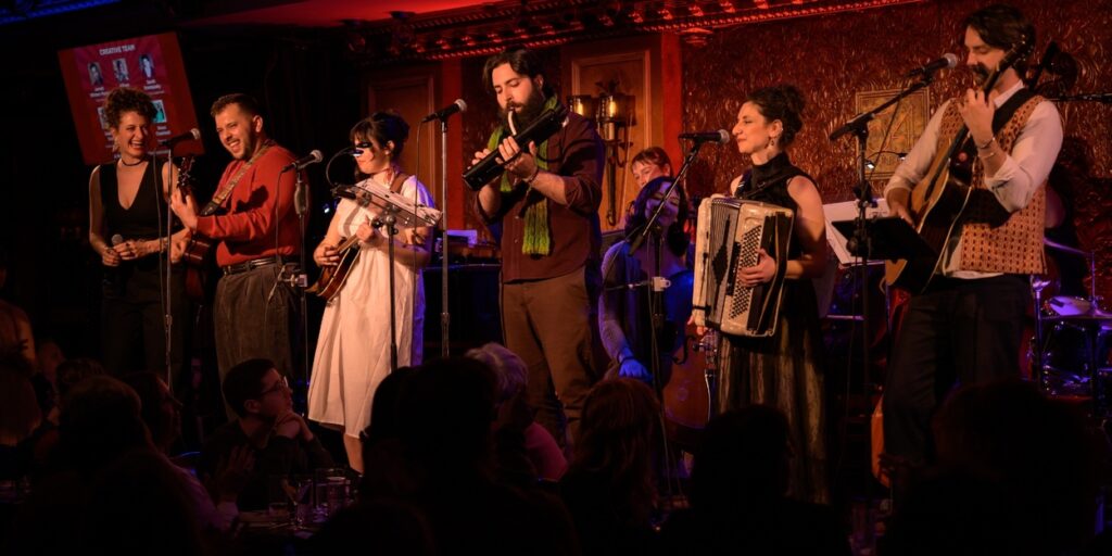 Jarrett Winters Morley's History of THE GREAT COMET Strikes at 54 Below
