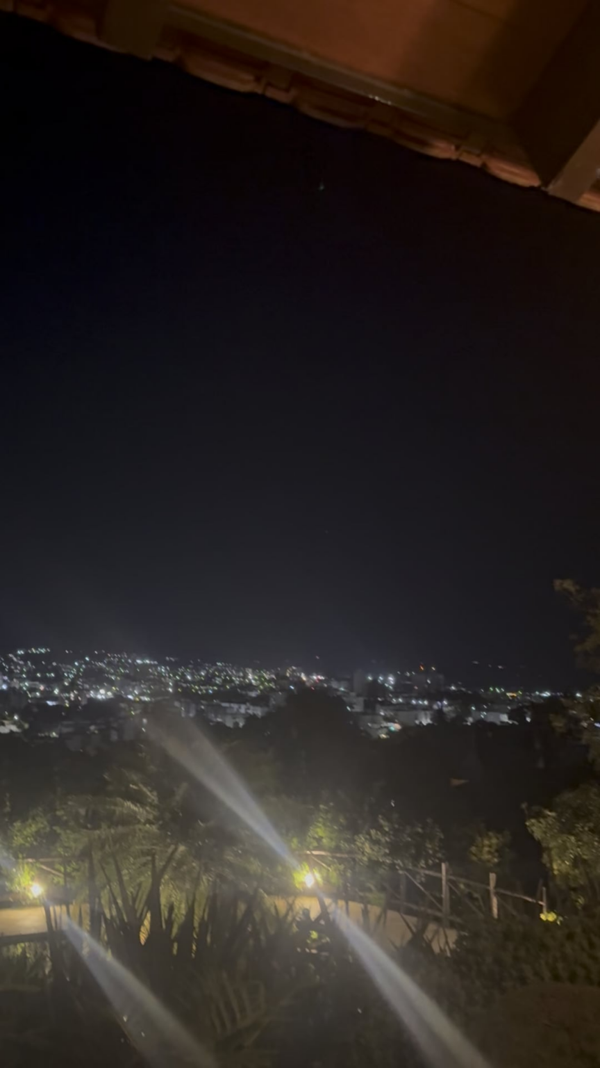 Glowing orbs moving and disappearing in Brazil