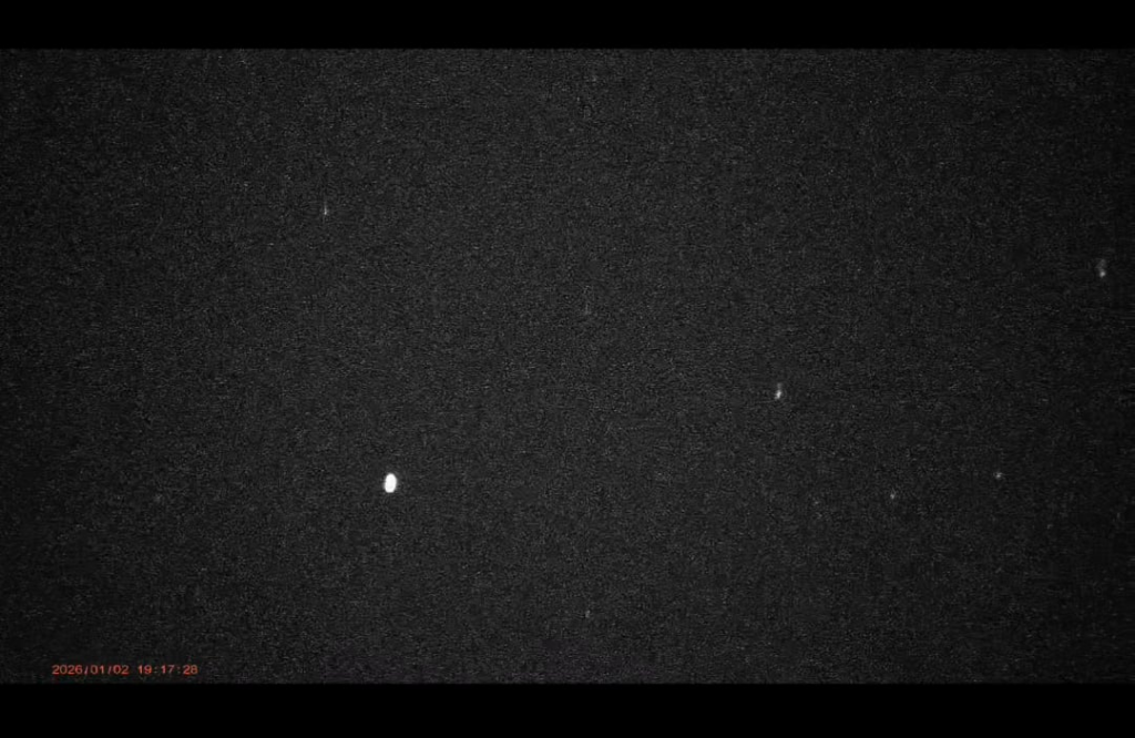 A very large flash of light was seen when the laser was pointed in Naucalpan, Mexico.