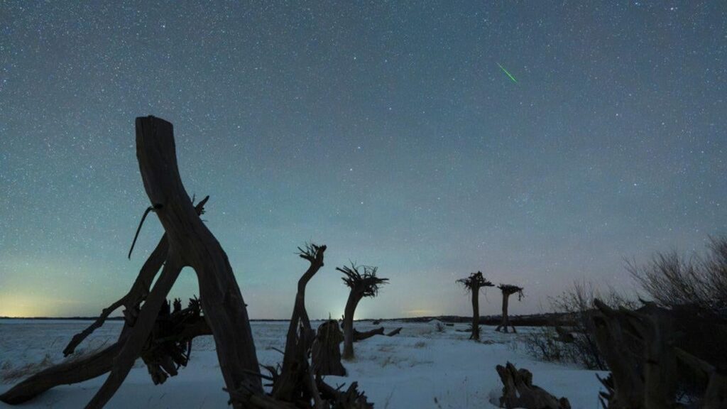Look up tonight: Quadrantid meteor shower will peak, joined by 1st supermoon of 2026